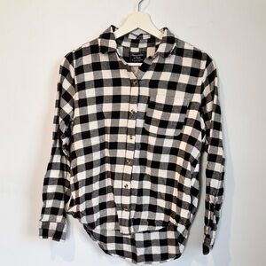 Abercrombie & Fitch Black and White Checked Plaid flannel button down Shirt Sz S
